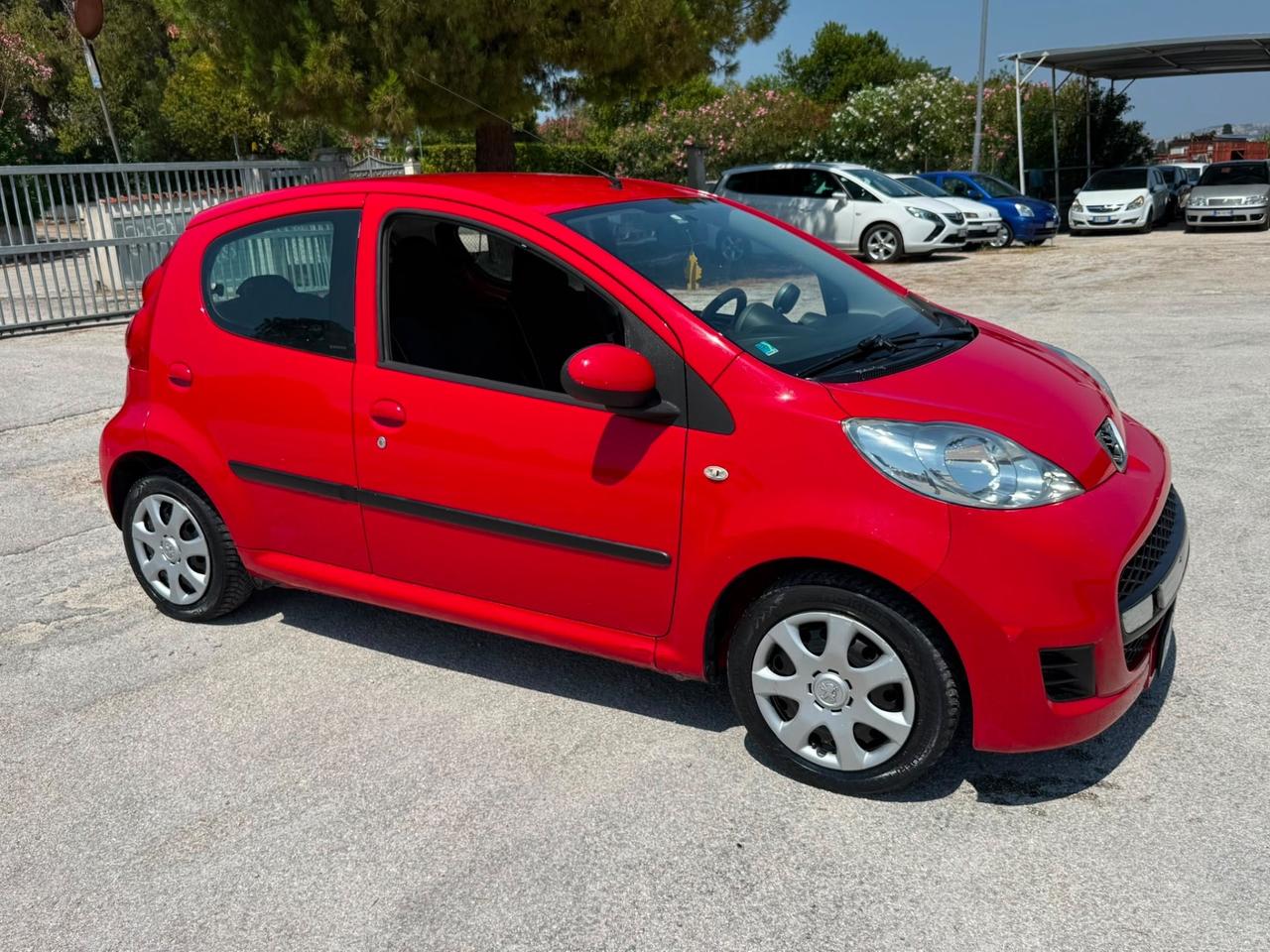 Peugeot 107 1.0 Benzina NEOPATENTATI UNIPROPRIETÀ