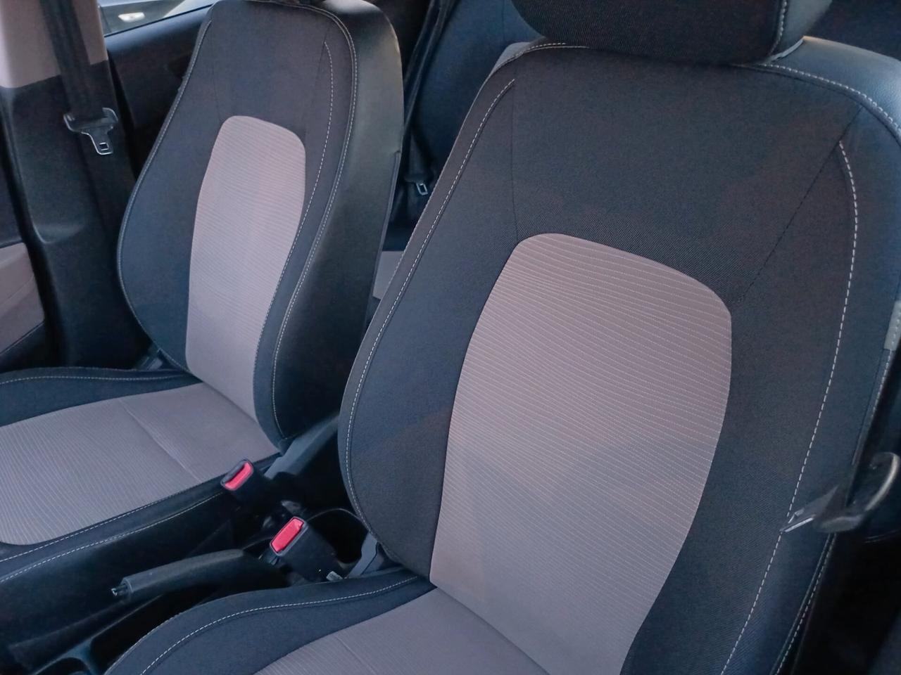 Hyundai i10 GPL DI SERIE PARI AL NUOVO - 2015