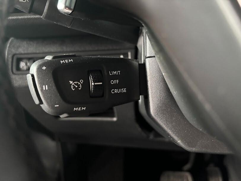 Peugeot 3008 BlueHDi 130 EAT8 Allure 78.000km