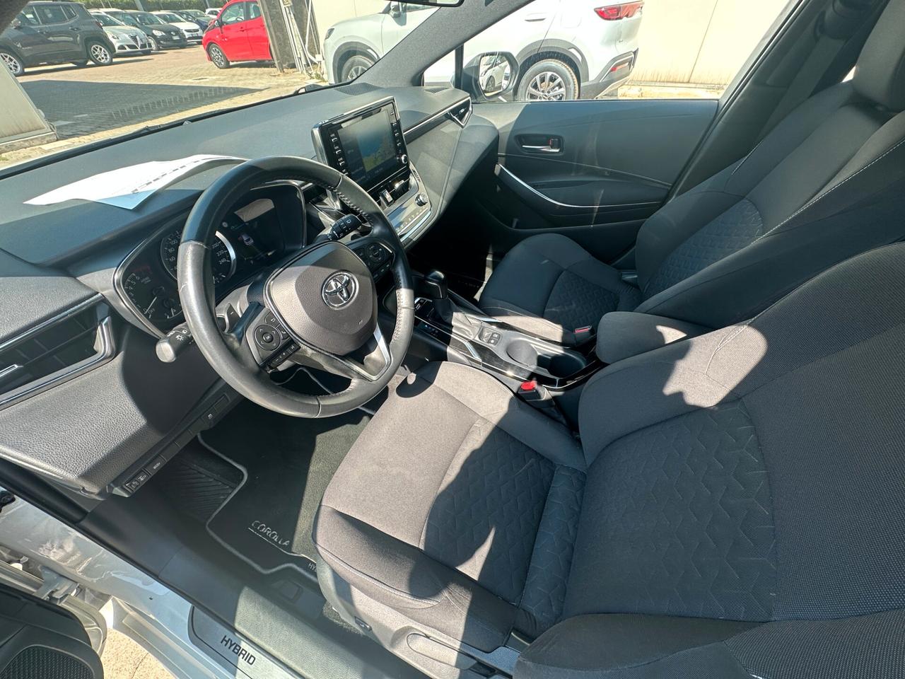 Toyota Corolla 2.0 Hybrid Business