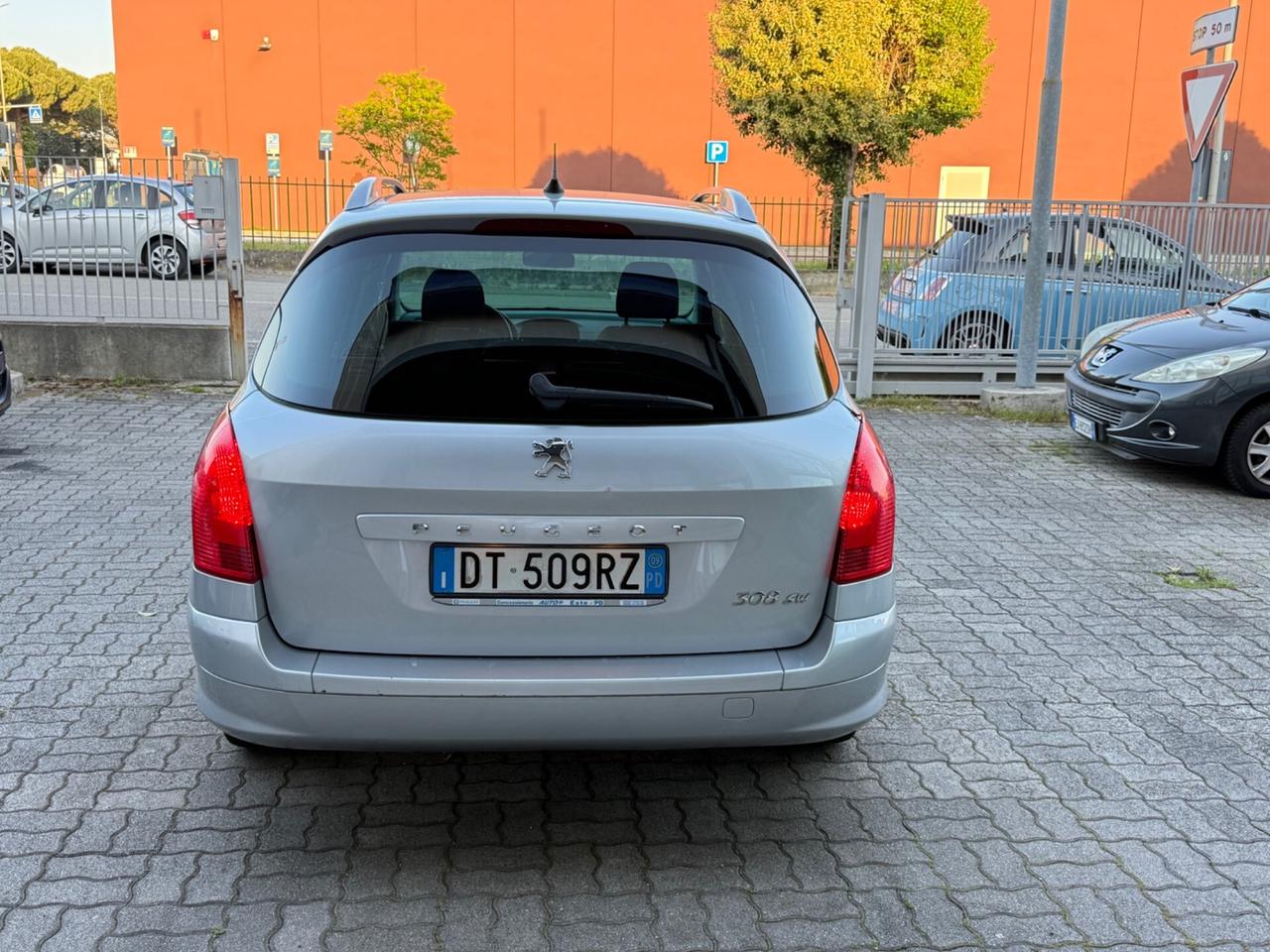 Peugeot 308 7 posti TAGLIANDI CERTIFICATI 1.6 HDi 110CV SW Ciel Tecno
