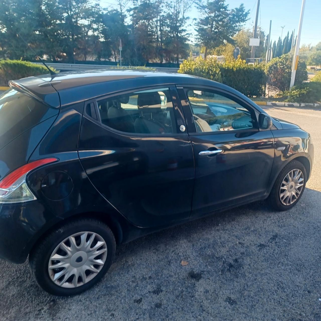 INDISTRUTTIBILE LANCIA Y 1.2 GPL NEOPATENTATI