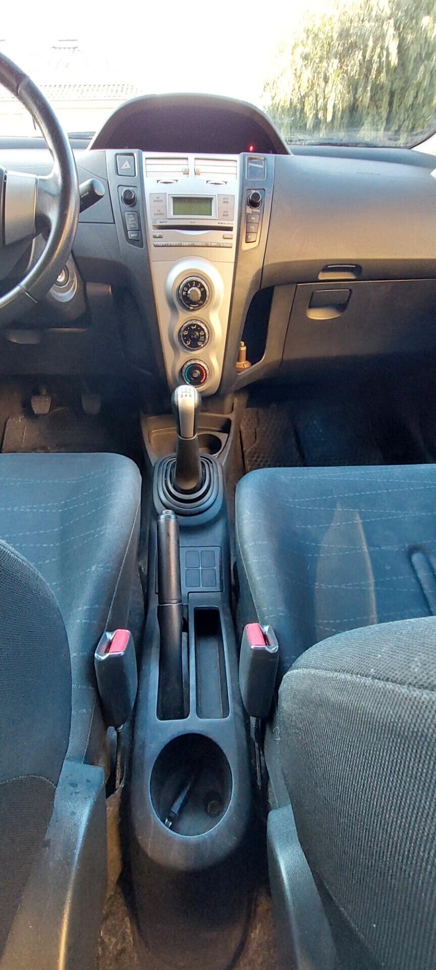 YARIS 1,0 BENZINA/GPL SCADENZA BOMBOLE NEL 2033 GOMME NUOVE IMPECCABILE