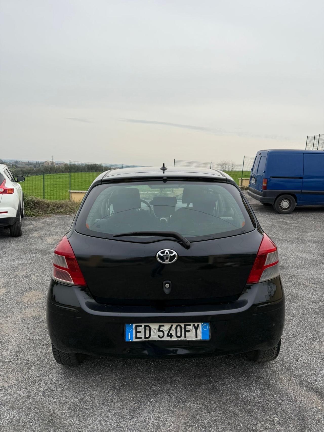Toyota Yaris 1.0 5 porte Now