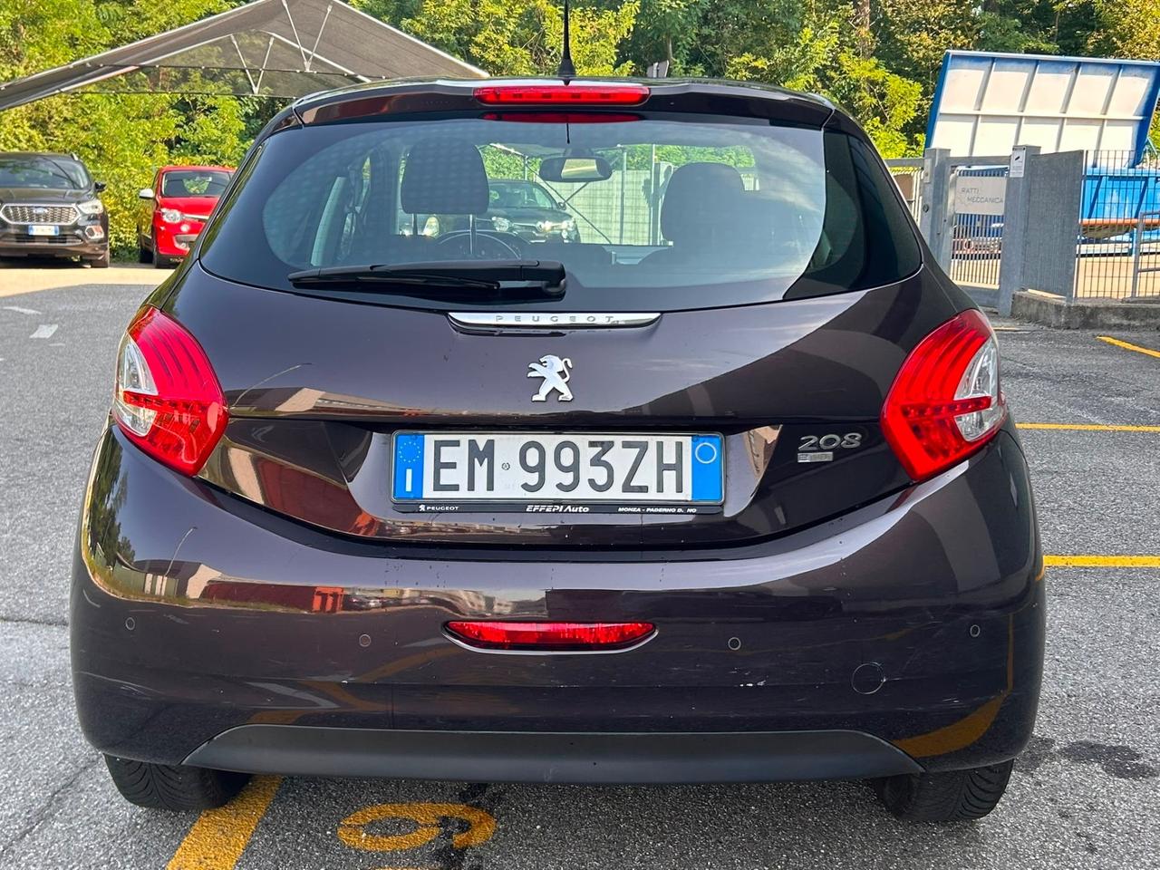 Peugeot 208 1.6 e-HDi 92 CV Allure 5p | Navi Retrocamera Clima Bi-Zona Cerchi 16”