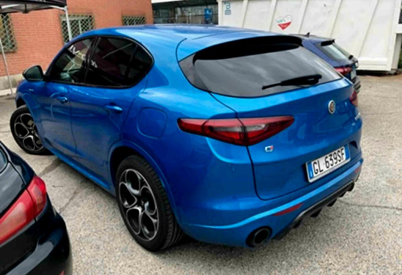 Alfa Romeo Stelvio 2.2 210 CV AT8 Q4 Veloce Iva esposta