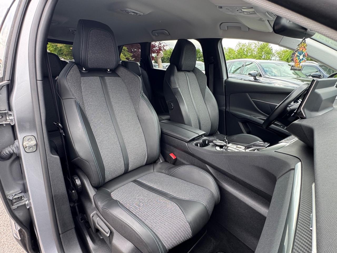 Peugeot 5008 BlueHDi 130 S&S EAT8 Allure Pack