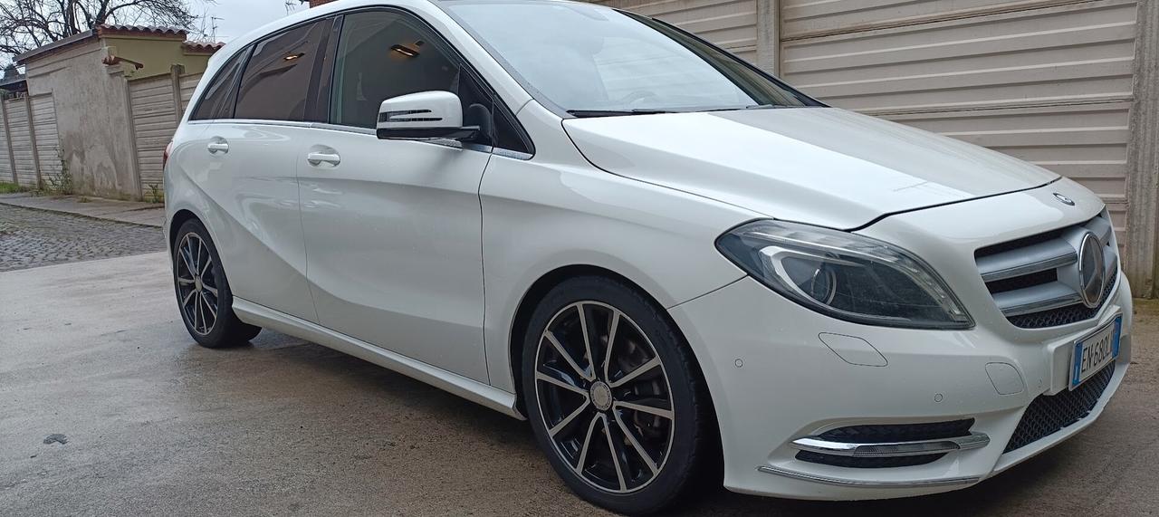 Mercedes-benz B 180 CDI BlueEFFICIENCY Premium