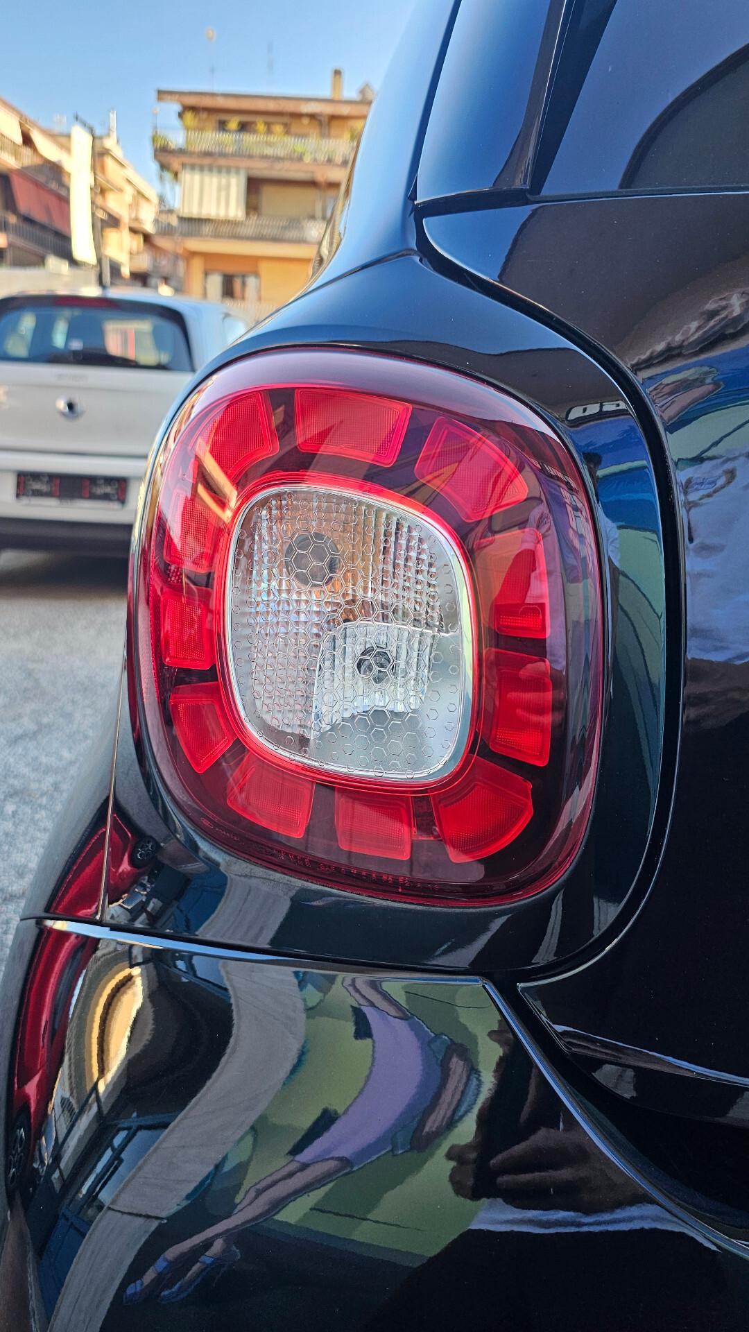 Smart Forfour 70 1.0 Passion NAV ANDROID TAGL UFF LED SENSORI