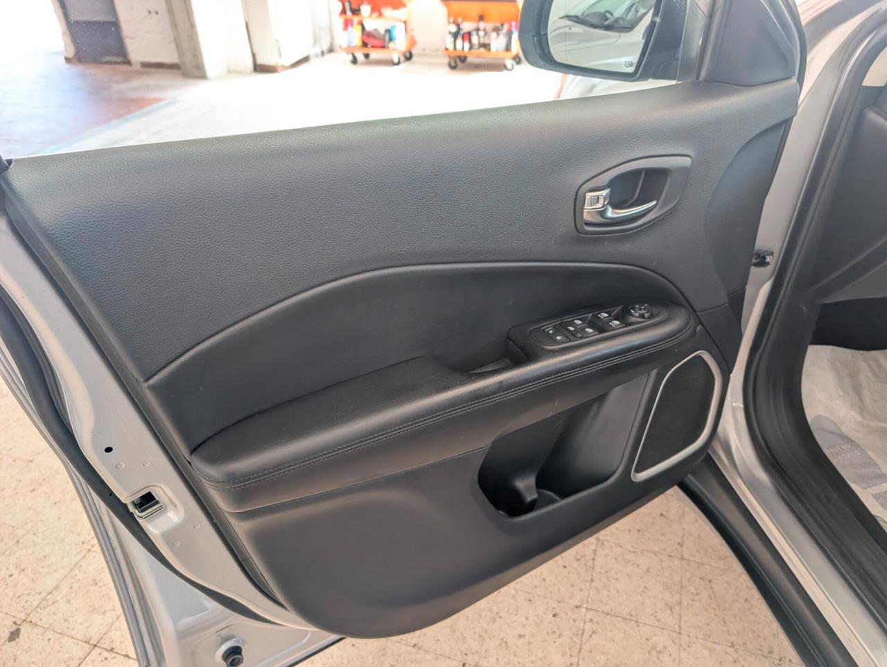 Jeep Compass 2.0 Multijet II aut. 4WD Night Eagle GANCIO TRAINO