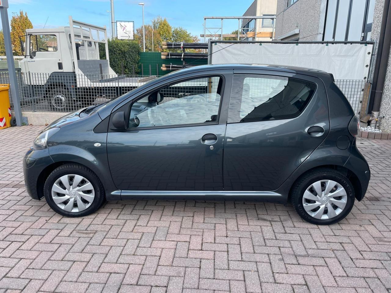 Toyota Aygo 1.0 12V VVT-i 5 porte Orange Connect