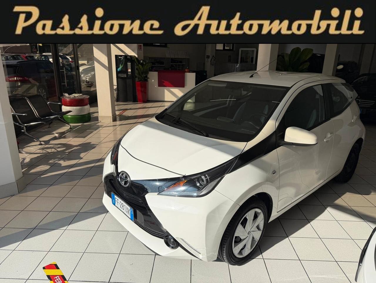 Toyota Aygo 1.0 VVT-i 69 CV 5 porte x-wave