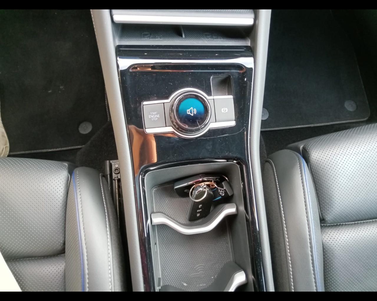 VOLKSWAGEN Tiguan III 2024 - Tiguan 2.0 tdi R-Line 4motion 193cv dsg