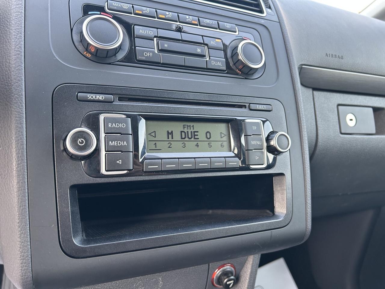 VOLKSWAGEN TOURAN 1.6 TDI 105CV 7 POSTI OK NEOP.