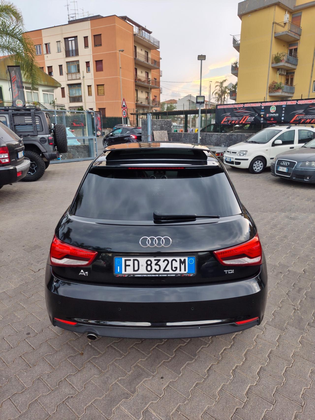 Audi A1 1.6 TDI 116 CV Design full optional