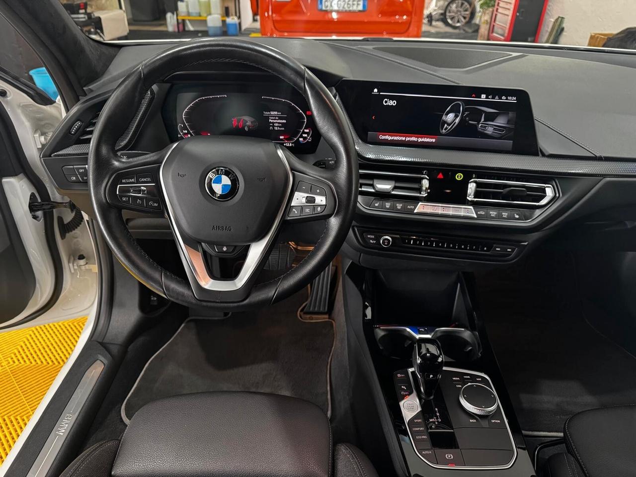 Bmw 118 118d 5p. Msport Exterior