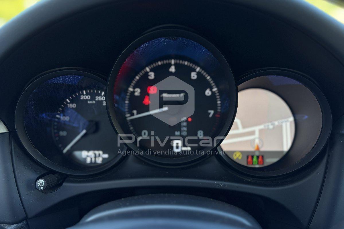 PORSCHE Macan 2.0 T