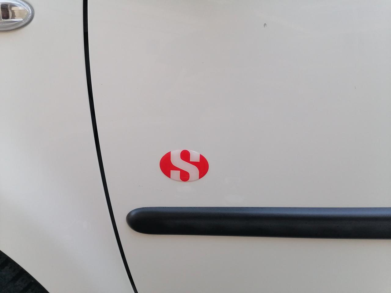 Peugeot 107 1.0 68CV 5p. Superga *SOLO 80.000 KM* 2012
