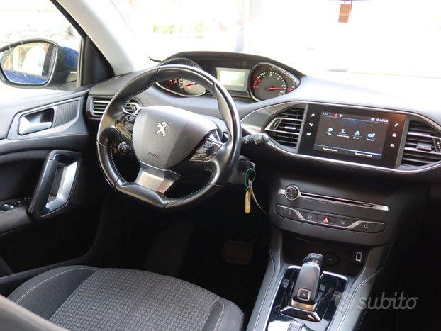 Peugeot 308 GT Line 2019 automatico 130cv