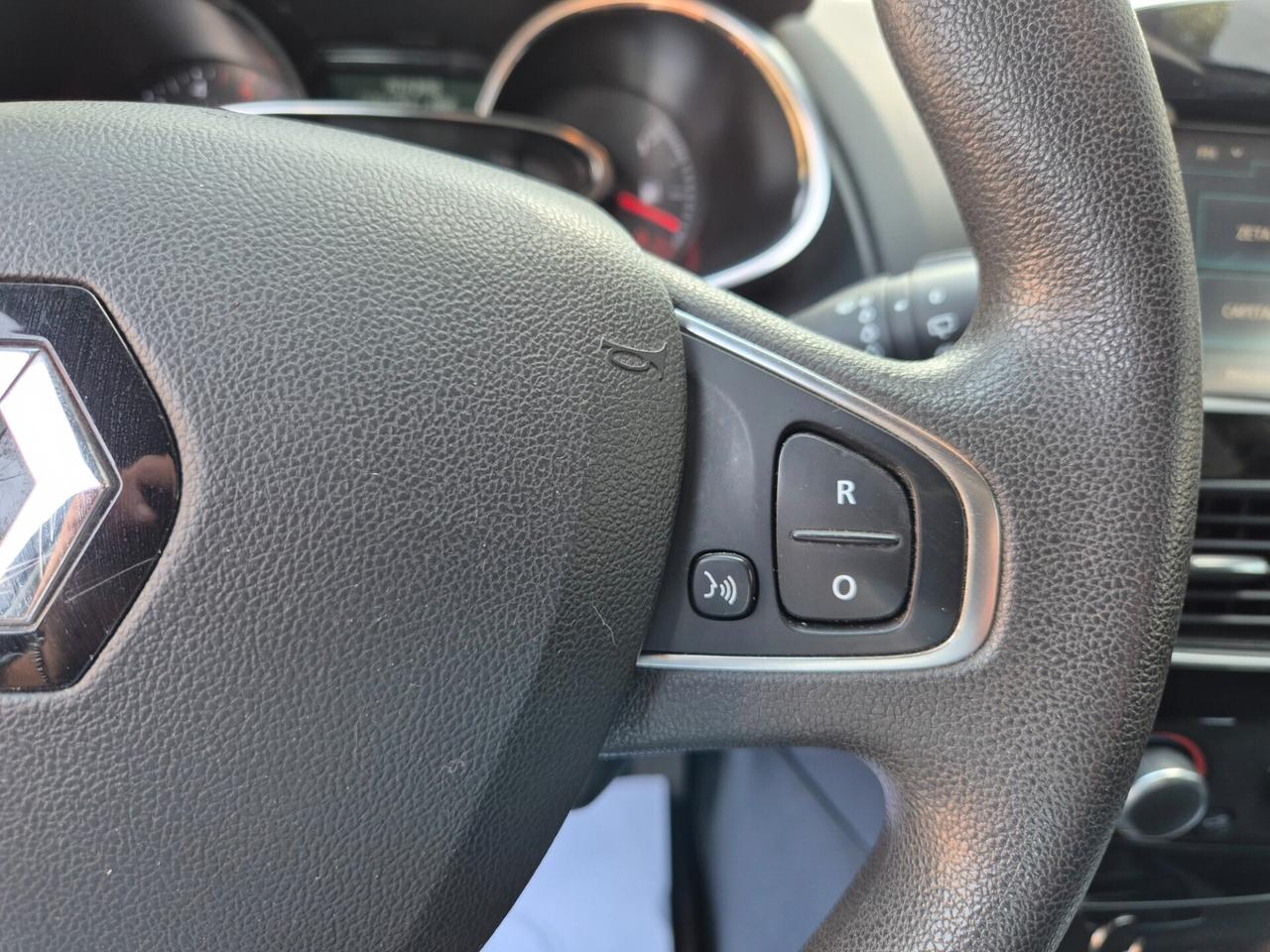 Renault Clio dCi 8V 75 CV 5 porte Duel2