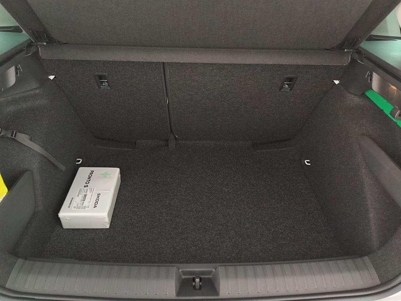 Skoda Kamiq 1.0 tsi black dots 115cv