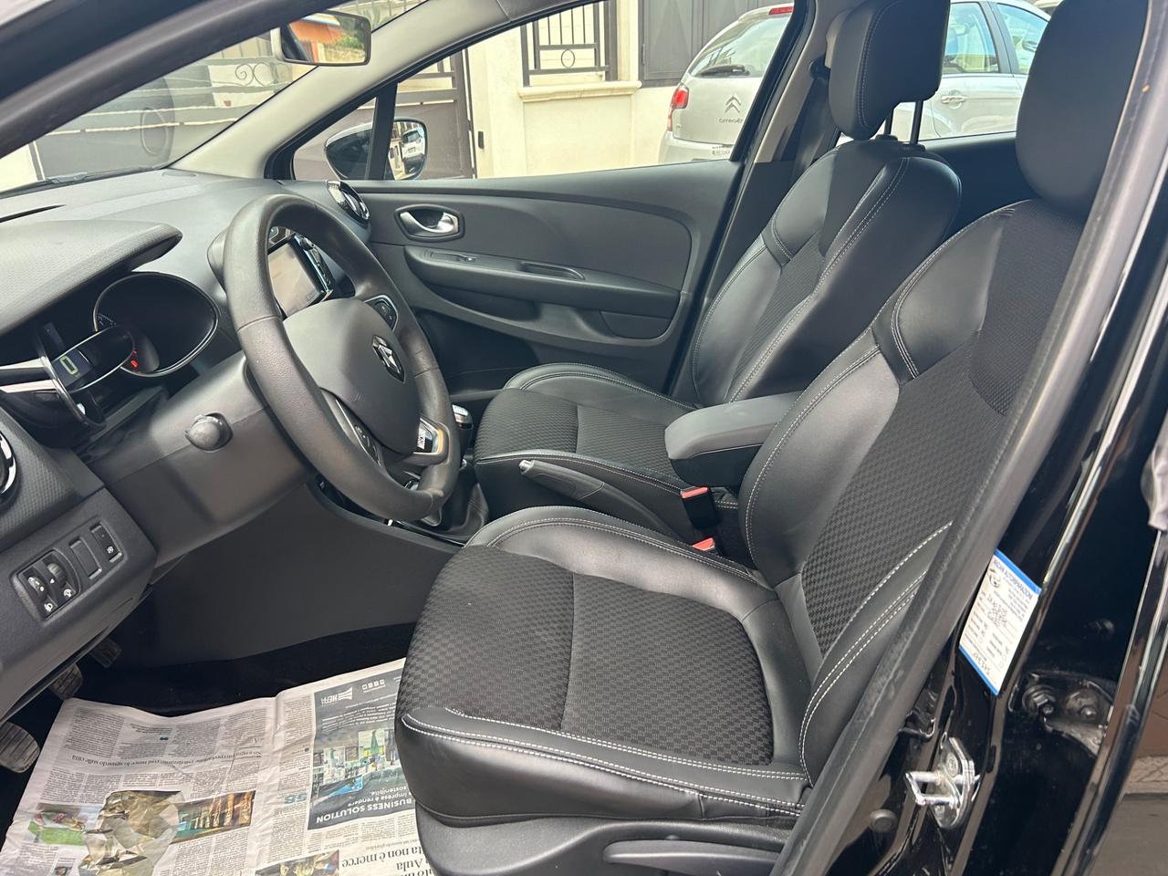 Renault Clio dCi 8V 75 CV 5 porte Moschino Zen