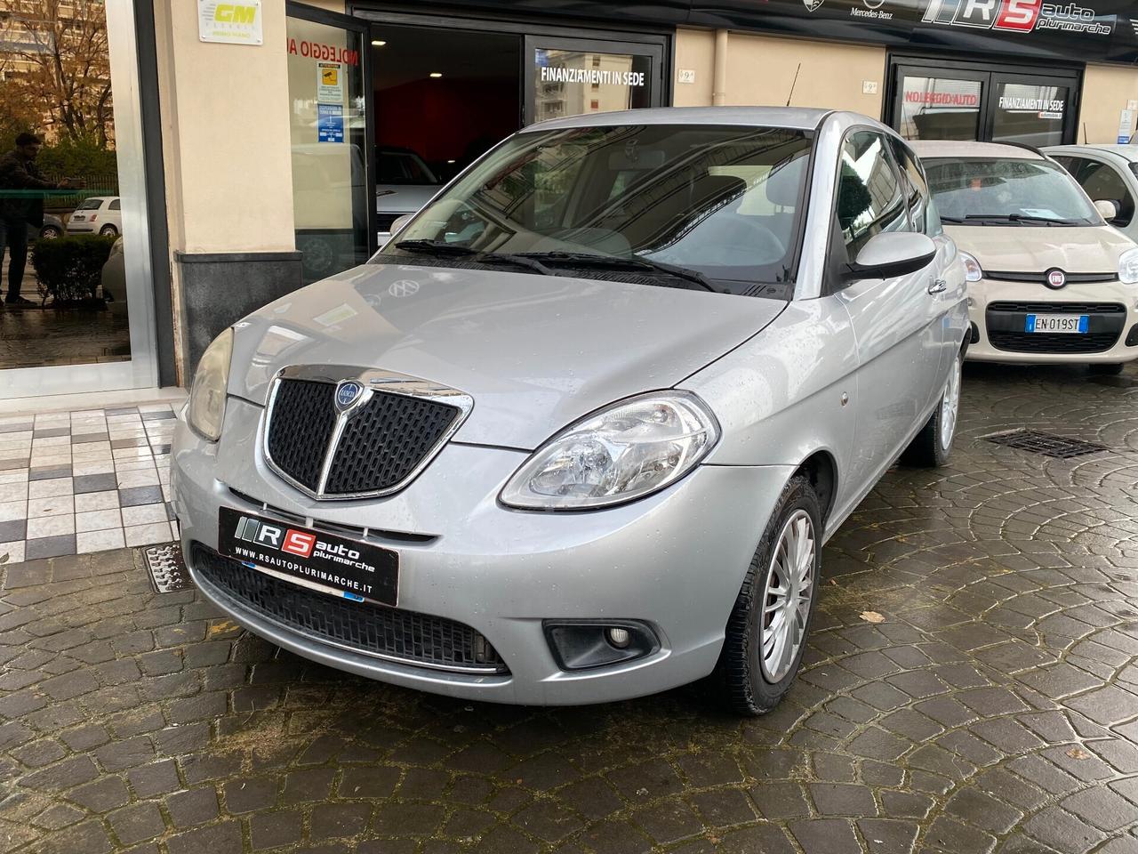 Lancia Ypsilon 1.2 Argento GPL