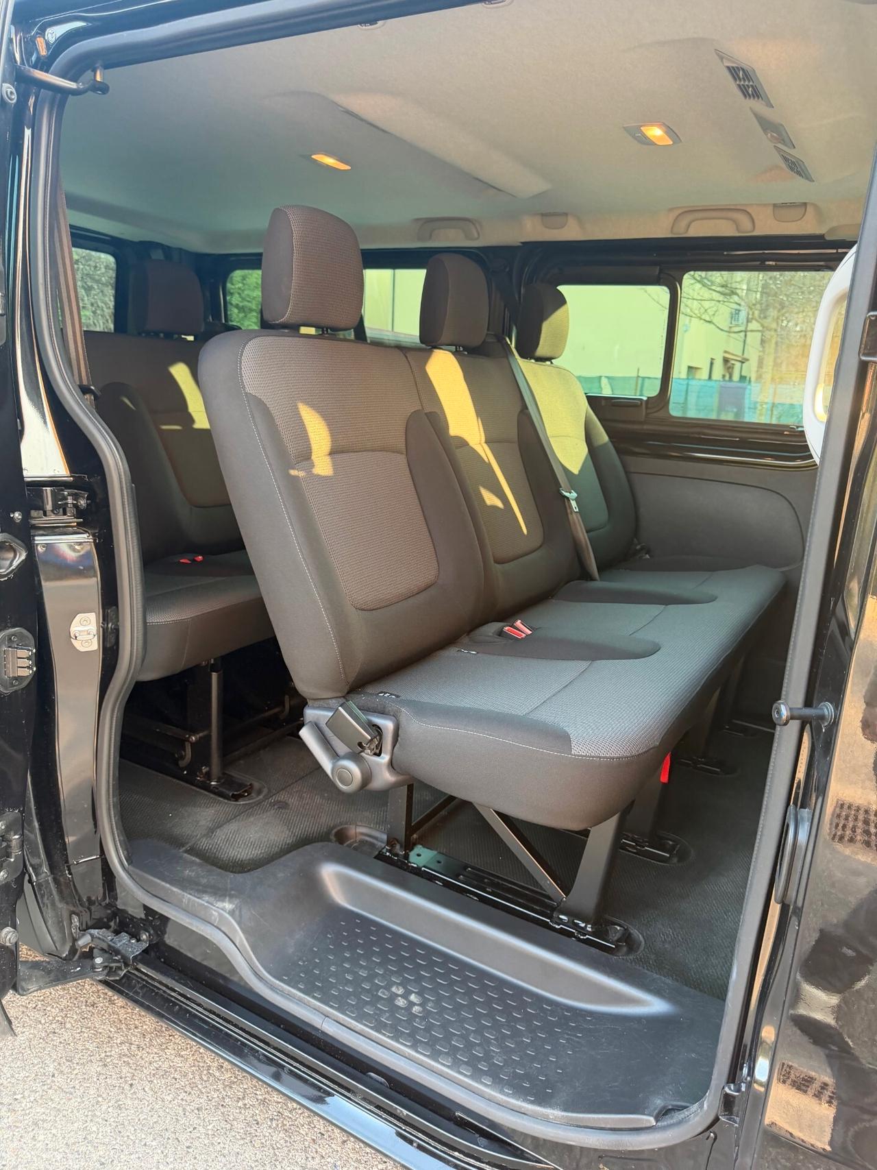 Renault Trafic 2.0 dCi - 9 POSTI - 12 MESI DI GARANZIA