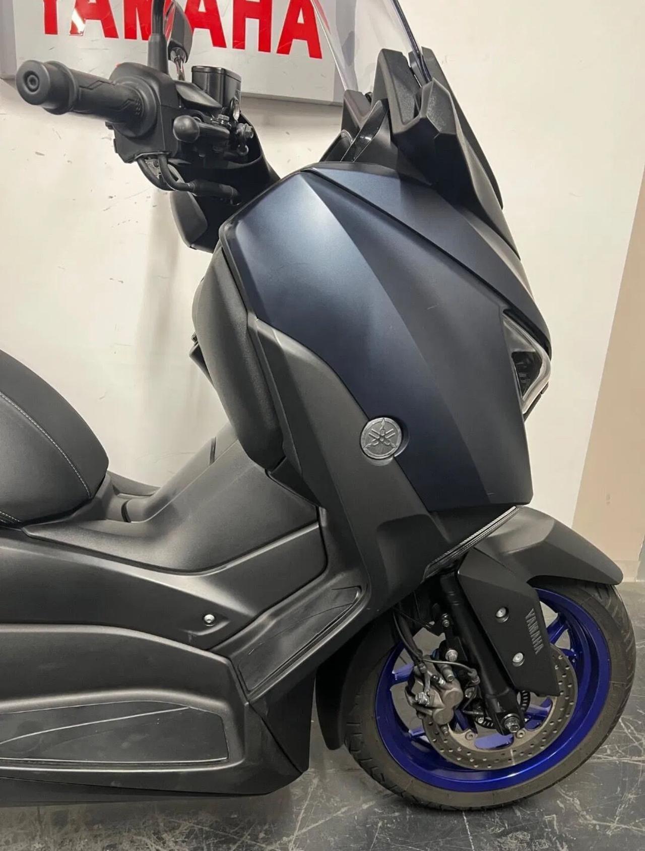 Yamaha X-Max 300