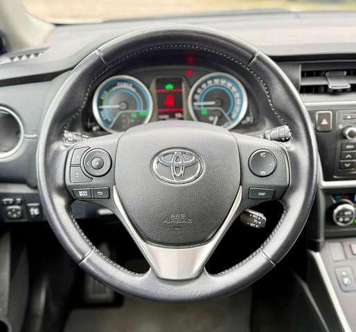Toyota Auris 5p 1.8h Lounge NEOPATENTATI