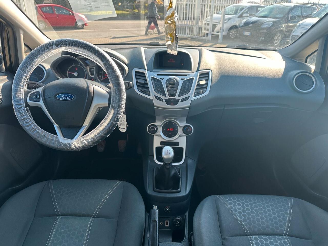 Ford Fiesta 1.4 5 porte Bz.- GPL Titanium