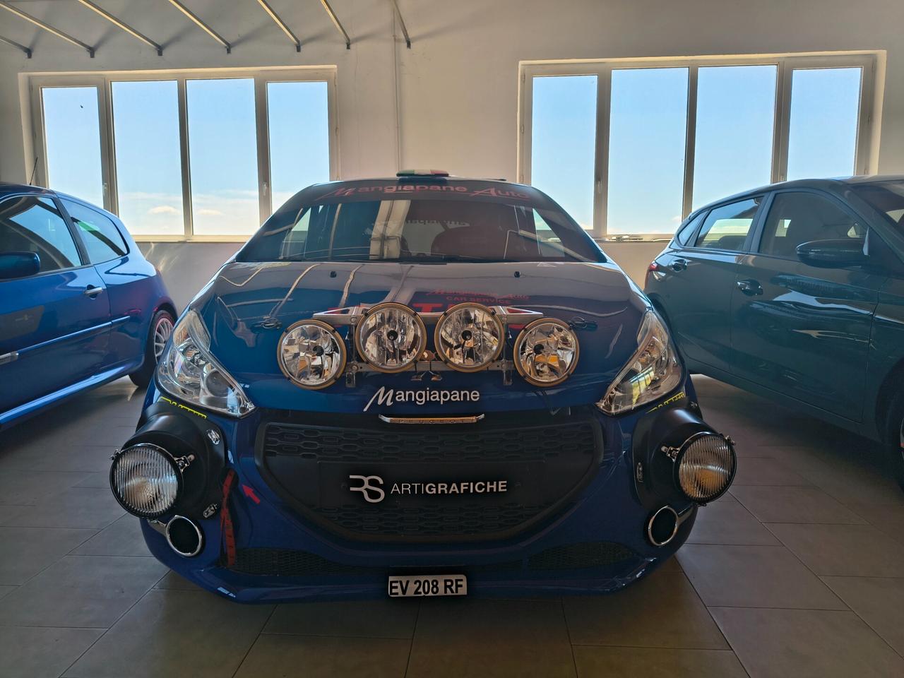 Peugeot 208 r2b