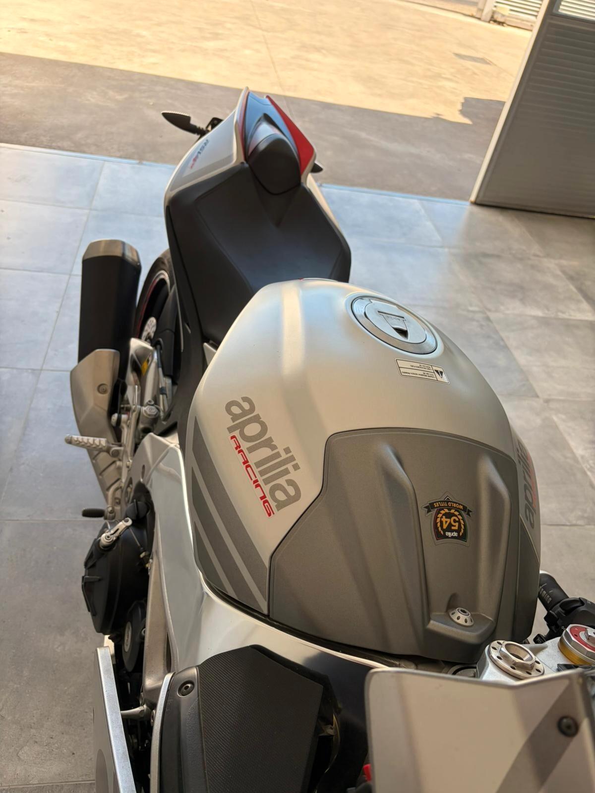 Aprilia RSV4 RR