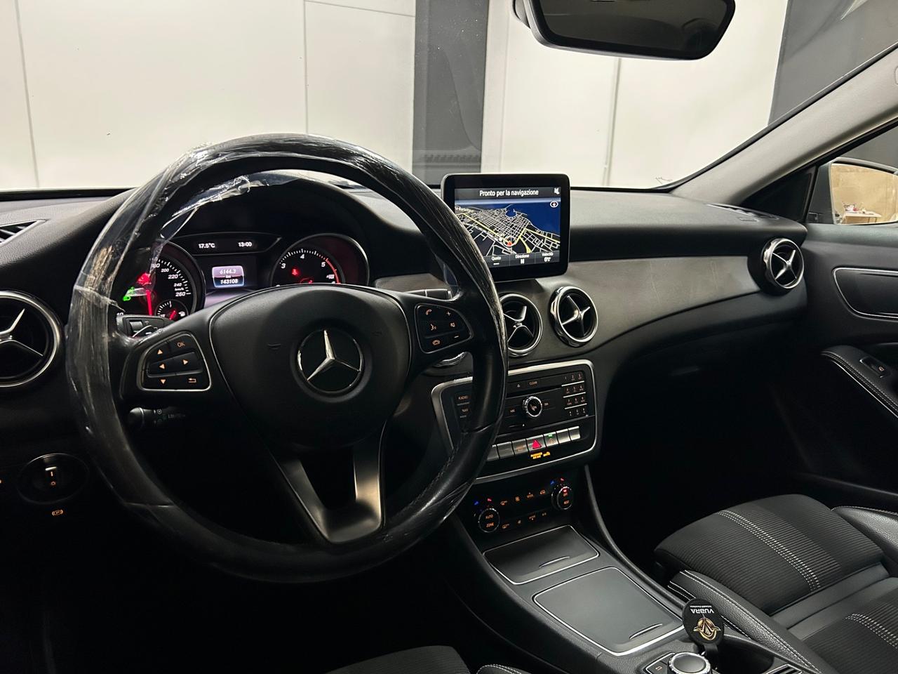 Mercedes-benz GLA 180 d Automatic Sport