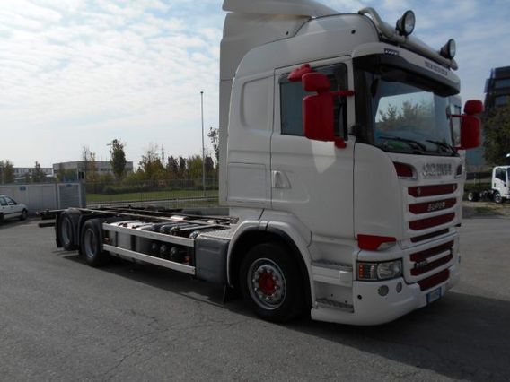 SCANIA R560 LB 6X2 HNB