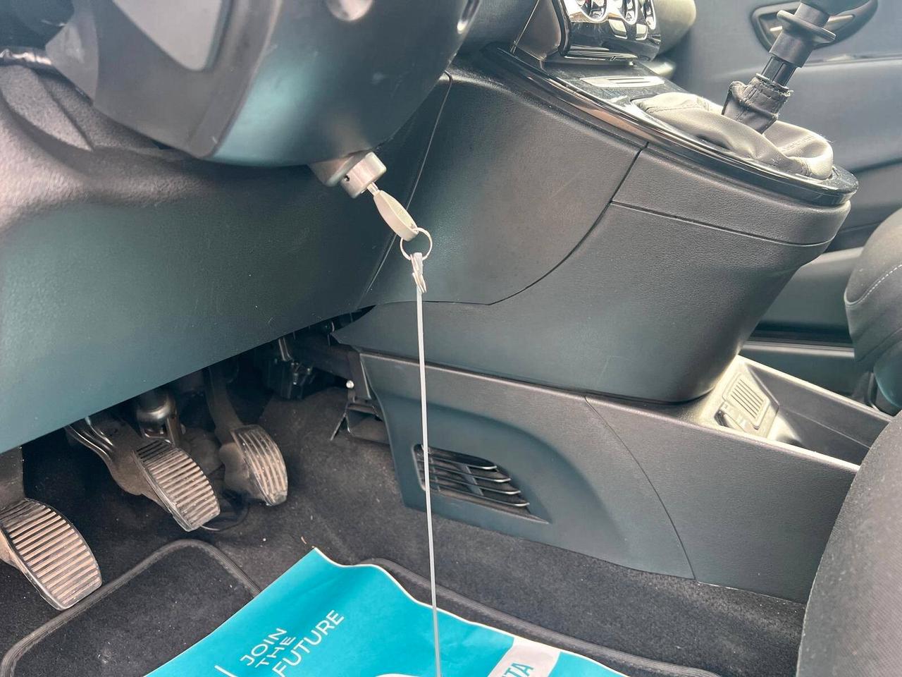 Lancia Ypsilon 1.0 Hybrid cv69 anno 2021 km 25.624