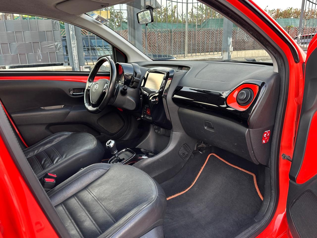 Toyota Aygo 1.0 VVT-i 69 CV 5 porte x-pure MMT 2016