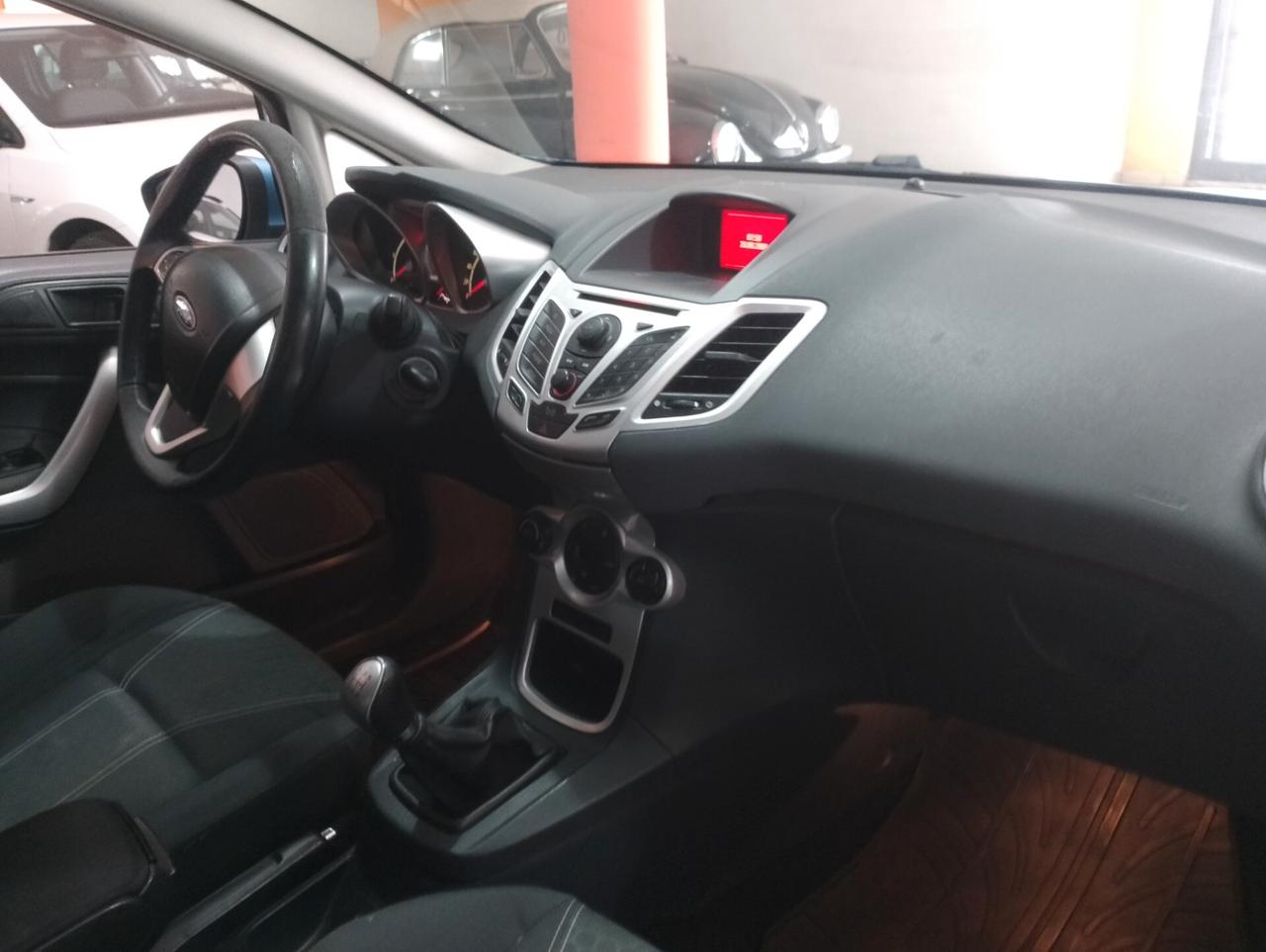 Ford Fiesta 1.4 TDCi 5p. Titanium