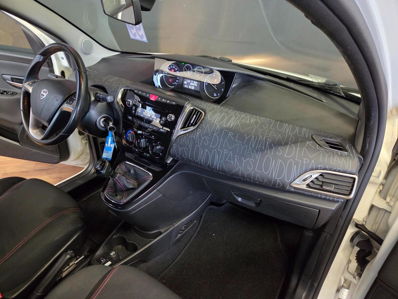 Lancia Ypsilon 5 Porte Ypsilon 1.3 mjt Platinum s&s 95cv