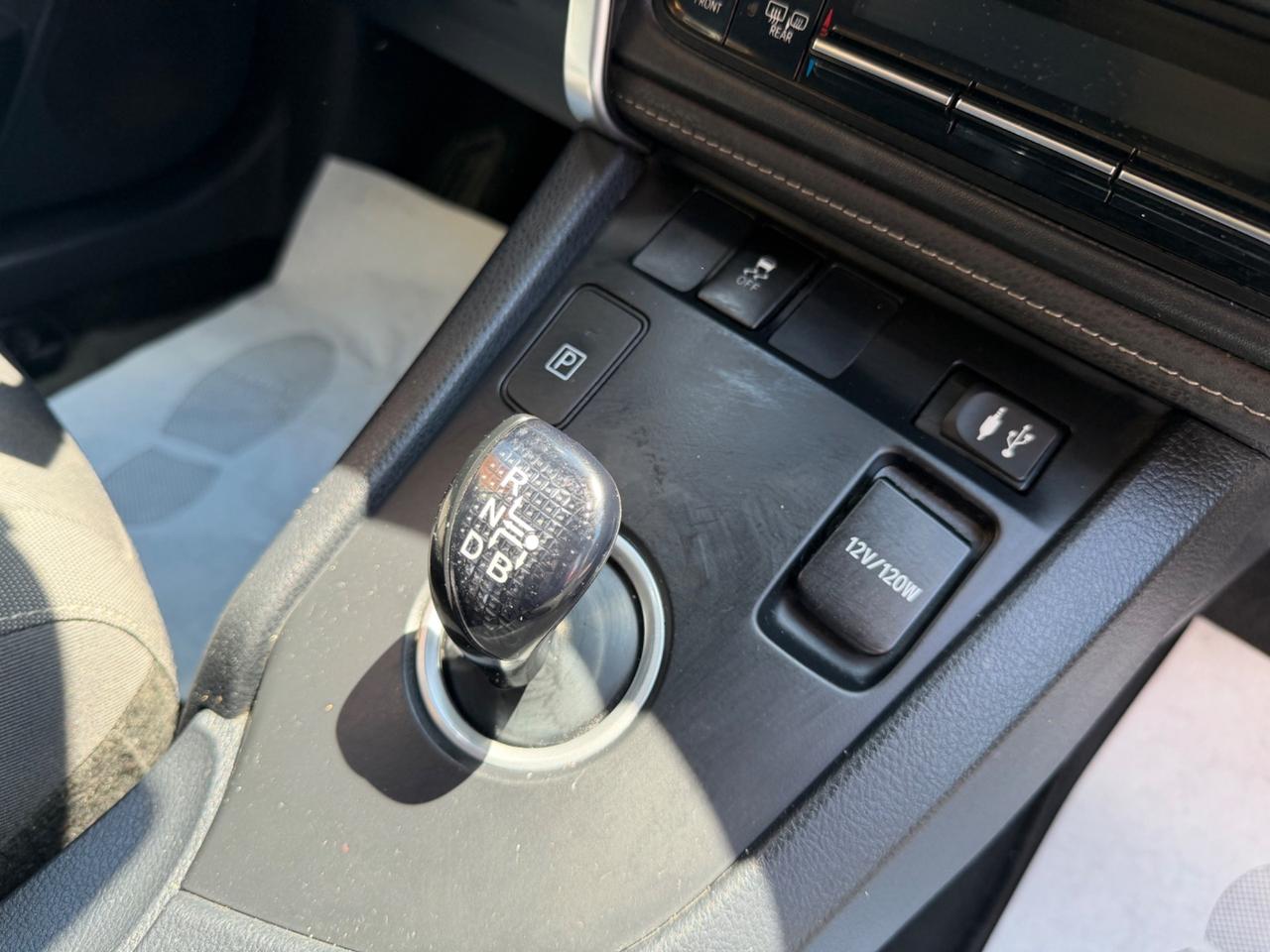 Toyota Auris 1.8 Hybrid Business