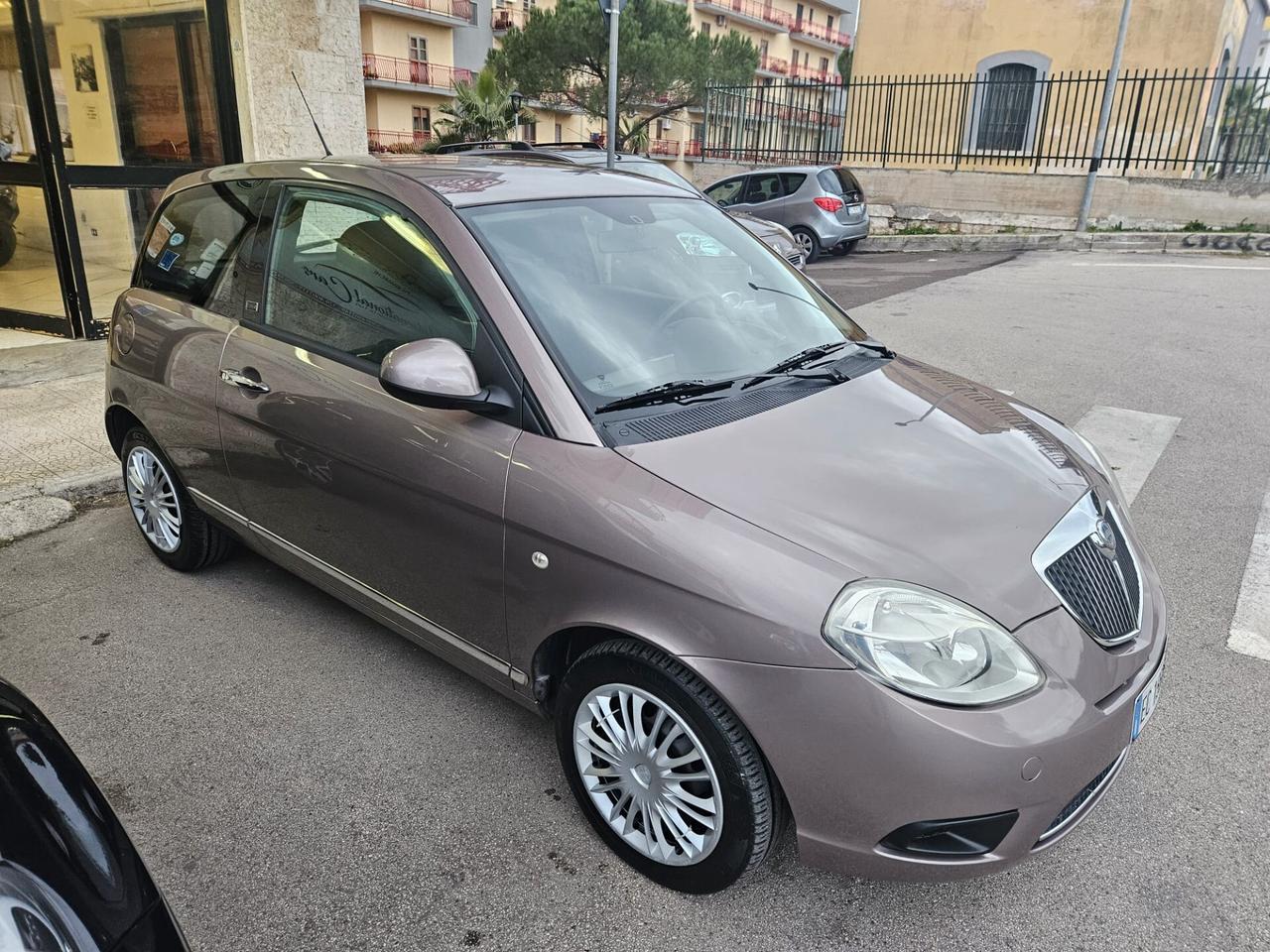 Lancia Ypsilon 1.2 69cv Diva