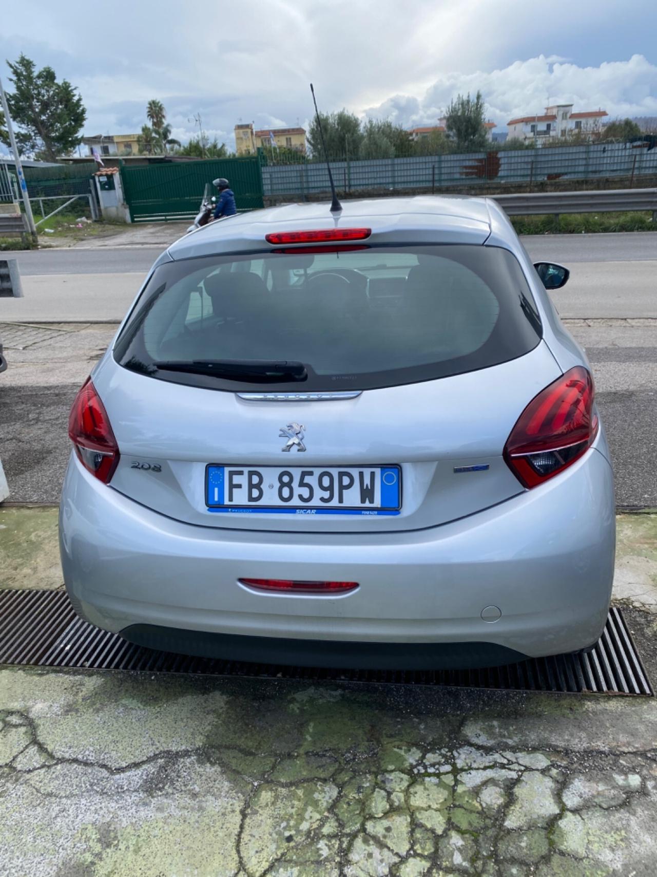 Peugeot 208 BlueHDi 75 5 porte Allure