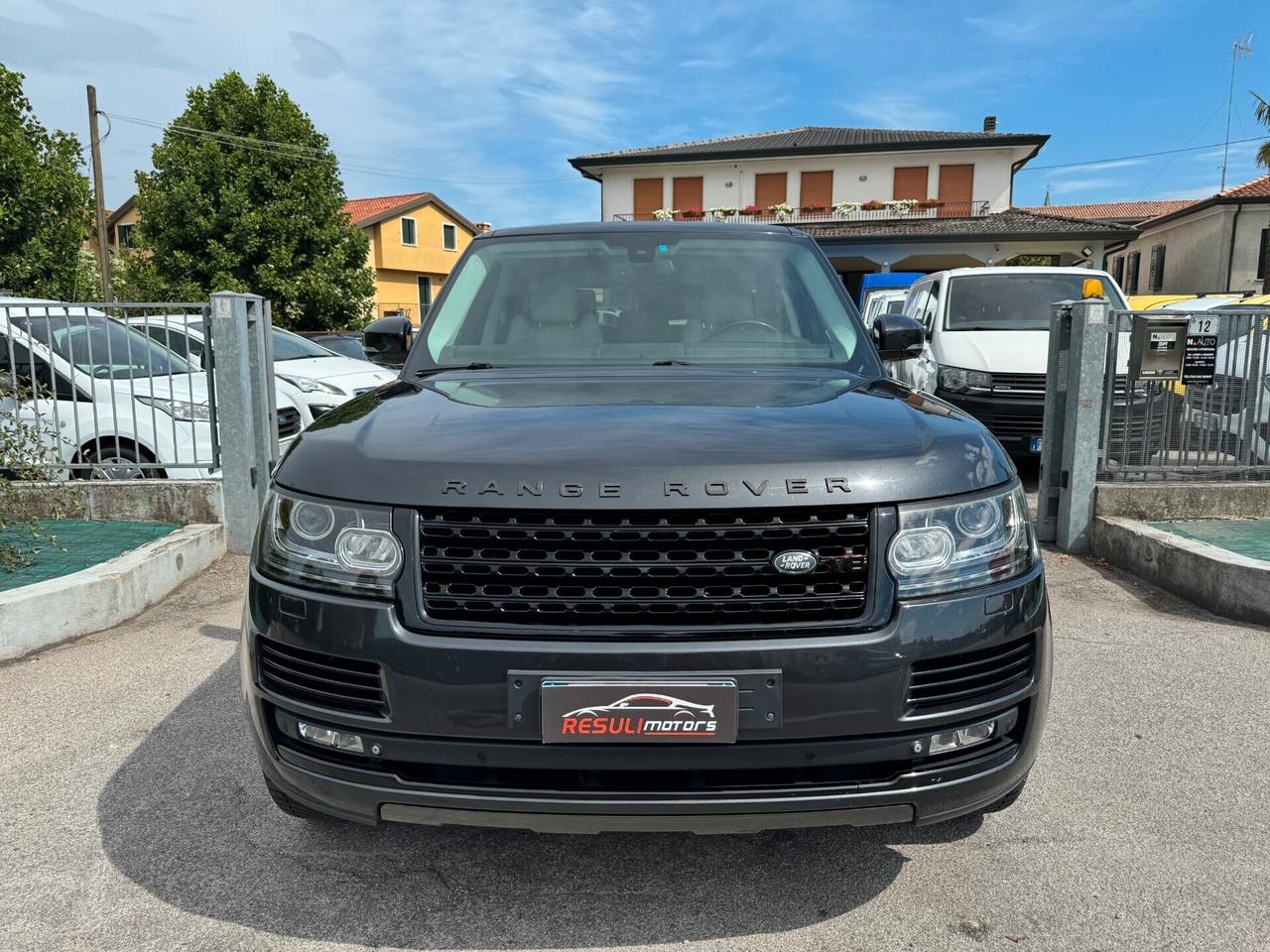 Land Rover Range 4.4 SDV8 Vogue LWB