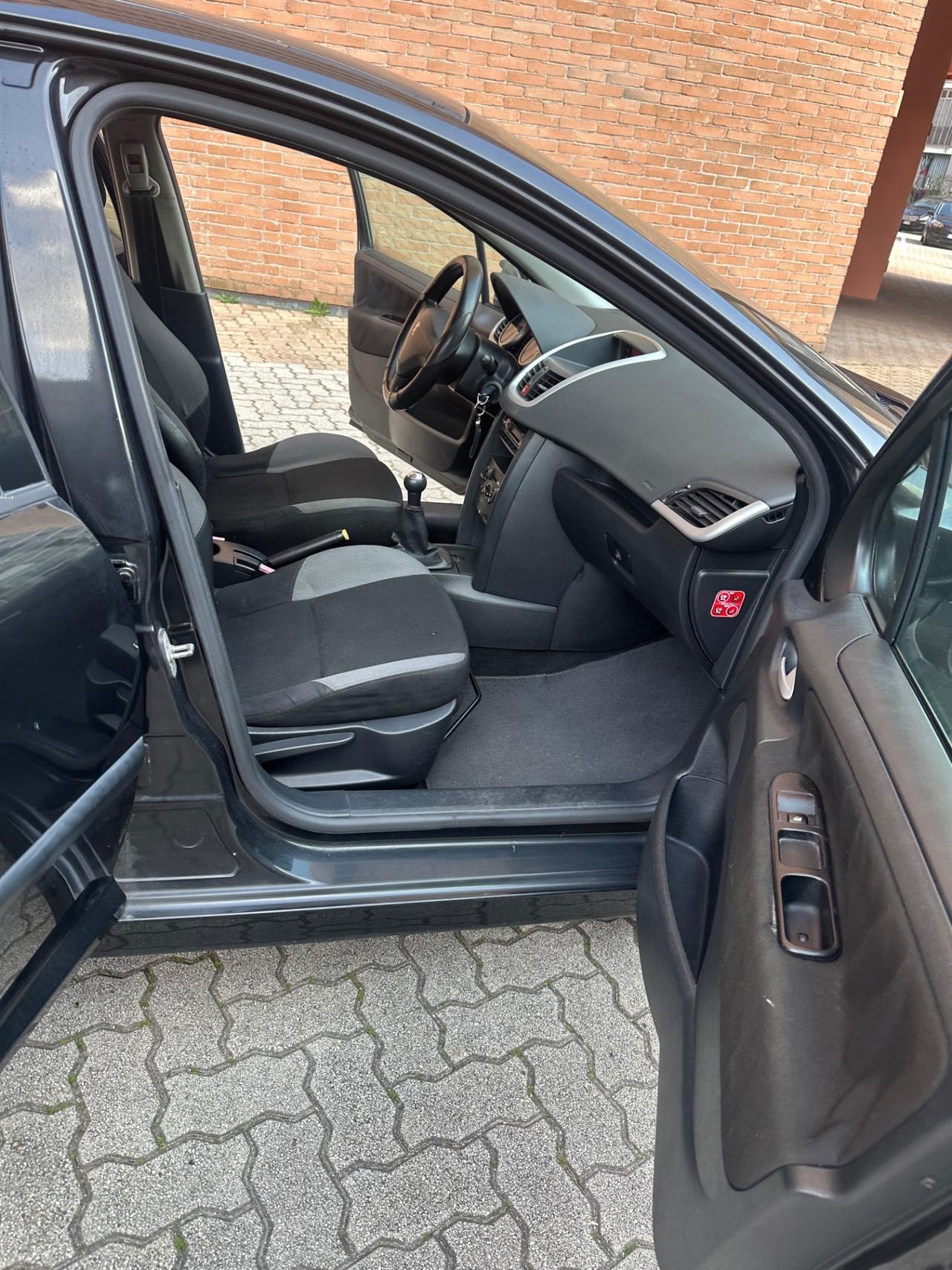 Peugeot 207 1.4 VTi 95CV 5p. X Line