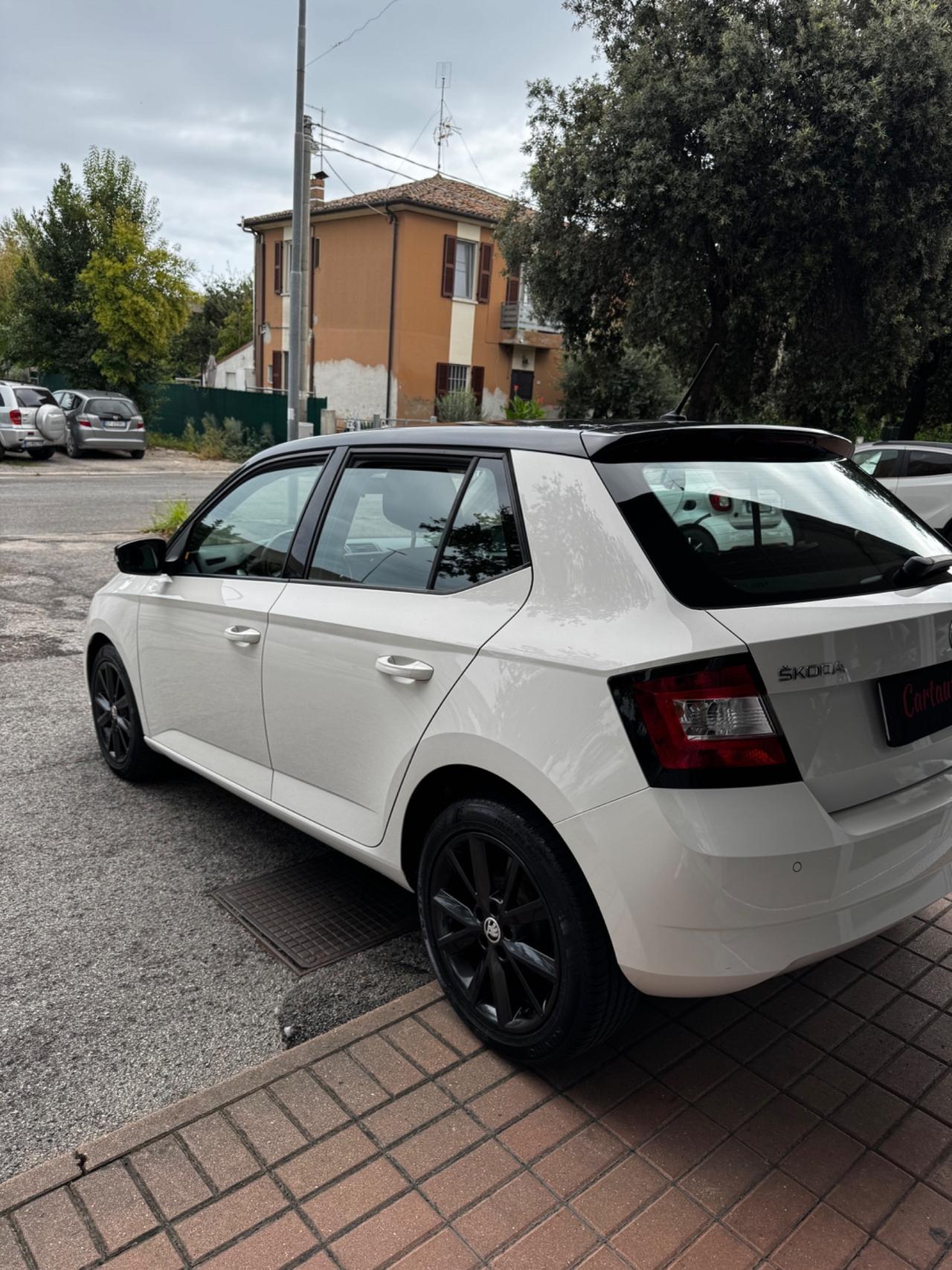 Skoda Fabia 1.4 TDI 75 CV Twin Color Design Edition Nero