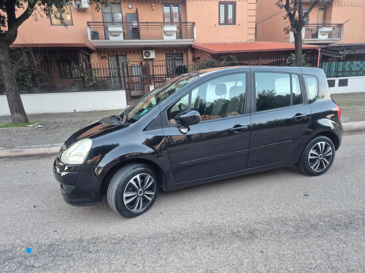 Renault Modus Grand 1.5 dCi 85CV Dynamique