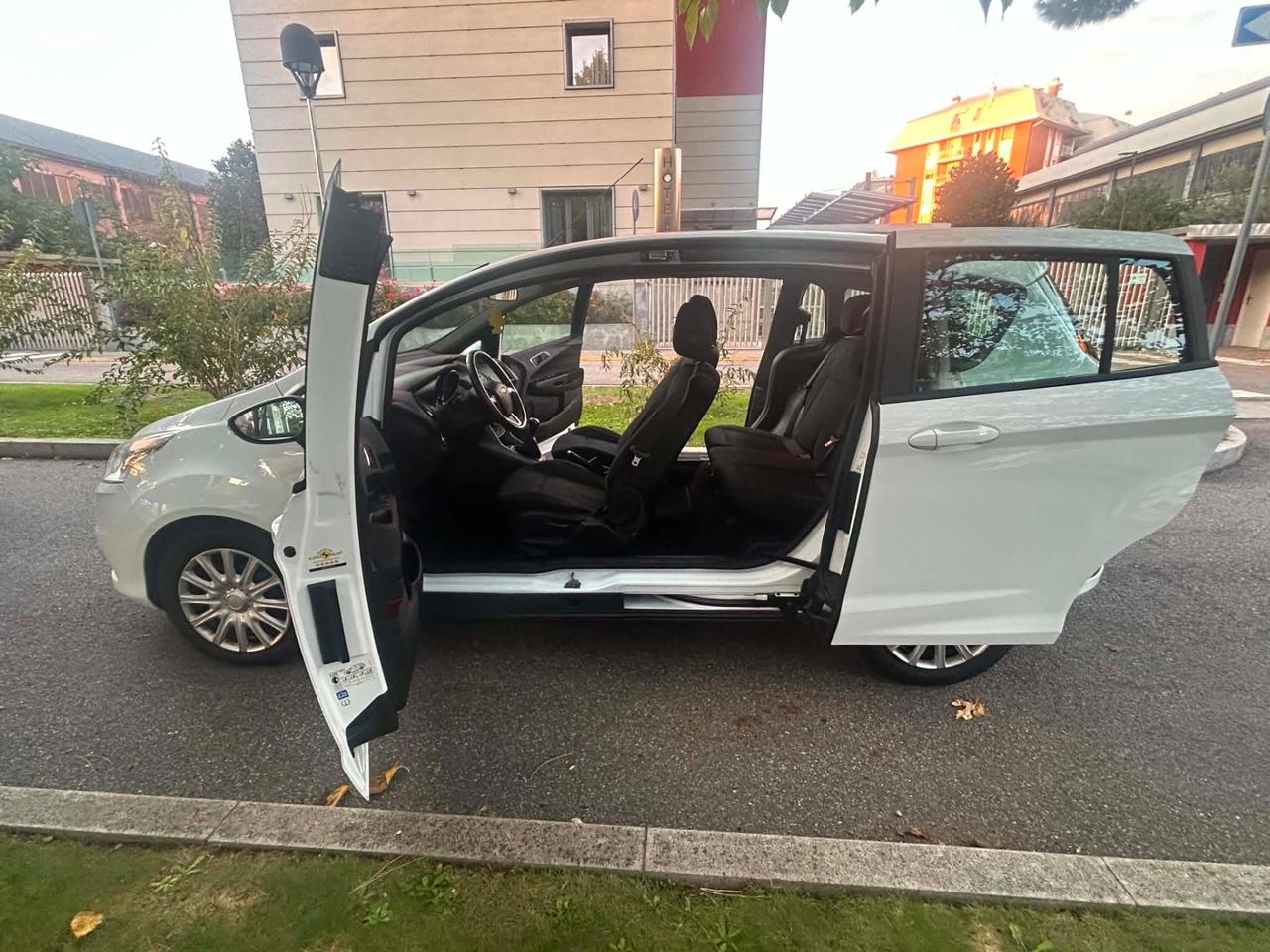 Ford B-Max 1.5 TDCi 75 CV Titanium