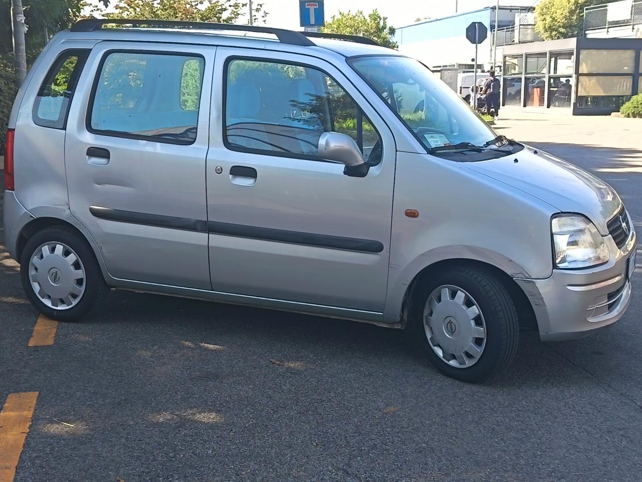 Opel Agila 1.2 16V Comfort