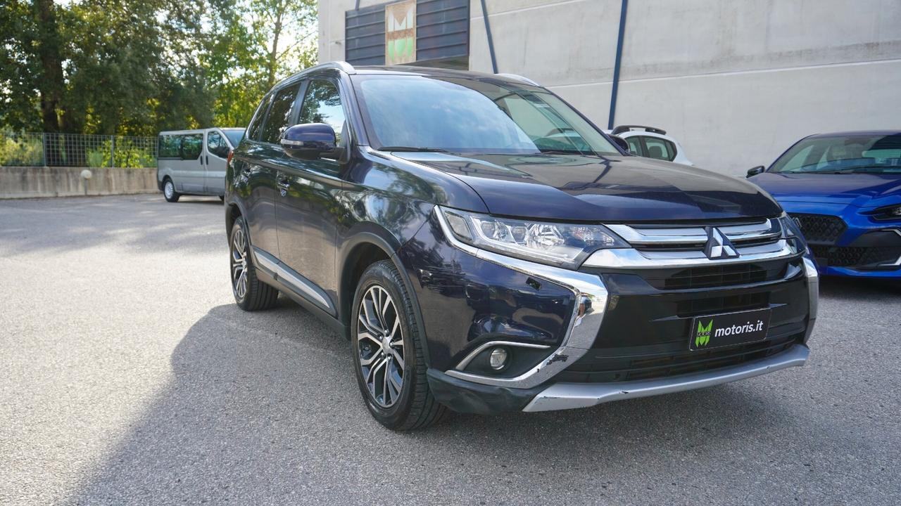 Mitsubishi Outlander 2.2 DI-D 4WD Intense