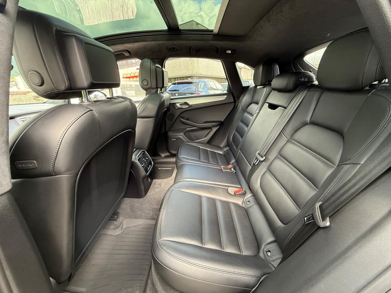 Porsche Macan 3.6 Turbo Performance PORSCHE APPROVED